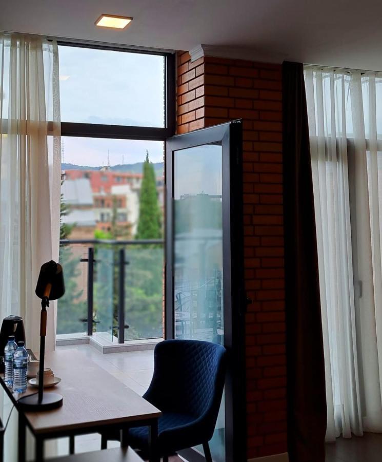 Bricks Hotel Tbilisi Exterior foto